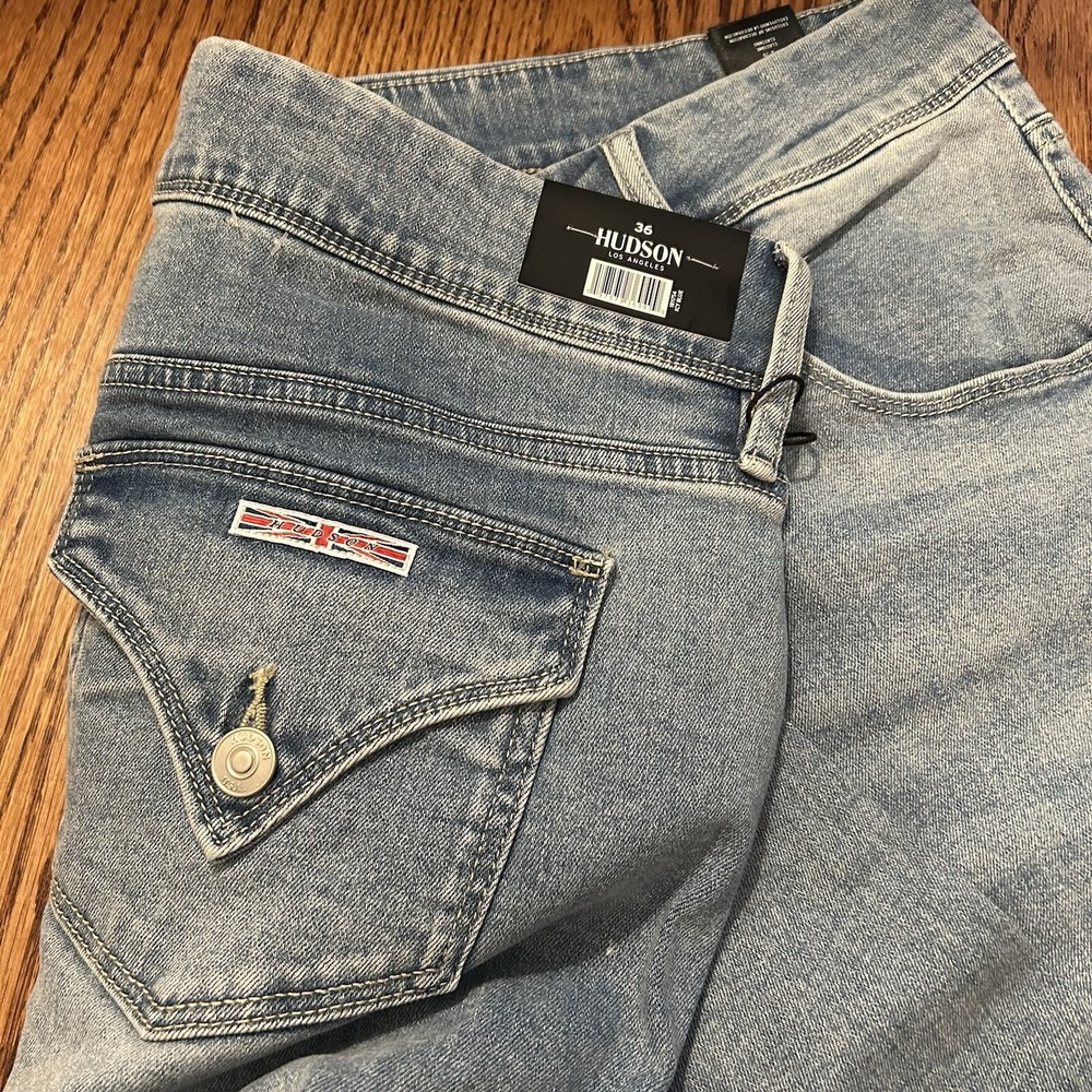 New Women's Pants Jeans Hudson Los Angeles  Size 16 Blue, Buttons/ Zip Closure